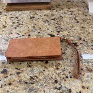Source Unknown Tan Wristlet Clutch
